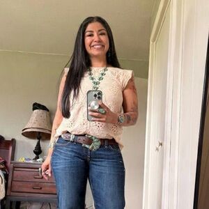 Meet your Posher, Nora